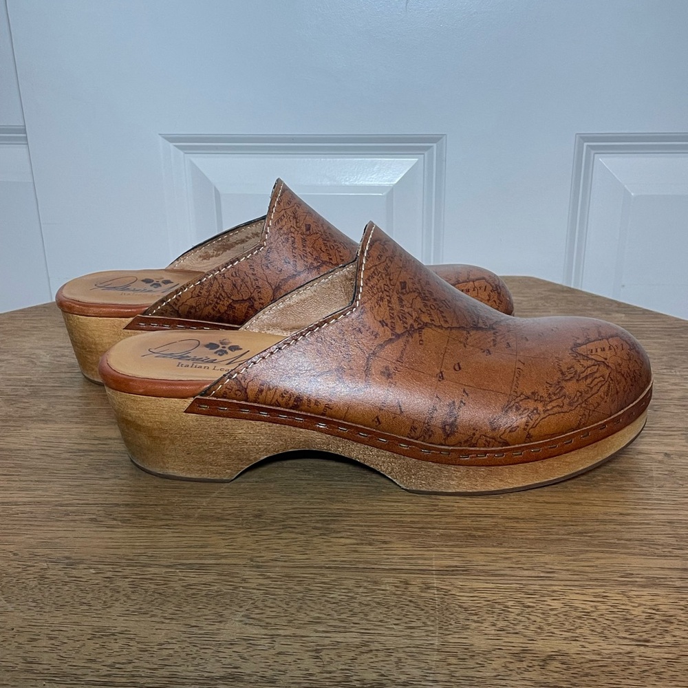 Patricia Nash Carmine map-print leather slip-on clogs Size 8.5 Italian Leather - Picture 5 of 10